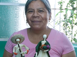 経済的に恵まれないメキシコ女性が作る工芸品の販売を拡大したい のトップ画像