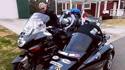 子供たちにバイク旅で走り、世界の大きさを知ってもらいたい のトップ画像