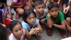 フィリピン離島で暮らす子どもたちが自由に本を読める環境を作りたい！