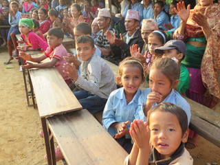ネパール地震で倒壊した学校を再建し、650人に学習環境を！