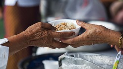 コロナ　入院した家族を病院前で待つ人達の為の炊き出しのプロジェクト のトップ画像