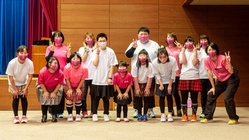 障がいのある子供たちが通うダンスレッスンに全面鏡を！ のトップ画像