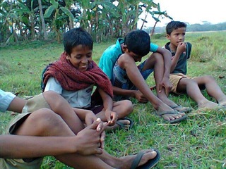 バングラデシュの子どもたちを、村ですくすく育てよう！プロジェクト