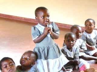 「勉強したい！」少女らの夢を叶えるマラウィ奨学金プロジェクト のトップ画像
