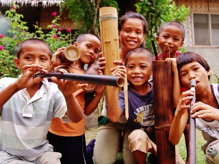 フィリピンの孤児たちが音楽隊結成！専門家を日本から派遣して応援