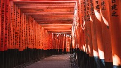 日本の観光を世界に広めるためのツアーガイドプラットフォームサービス のトップ画像