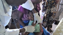 着なくなった服を断捨離して国際協力‐フクチャリ‐古着でワクチン支援 のトップ画像