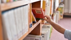 想いの詰まった本や遊び道具を、新しくオープンする教室の子ども達に！ のトップ画像