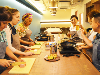 沖縄の食を世界に伝える料理スタジオ&クラフトビアBARをオープン