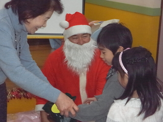 被災地東北三県の保育園児1000人にクリスマスプレゼントを贈りたい！