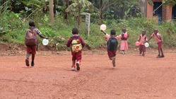 ルワンダの村に小学校を建設したい のトップ画像