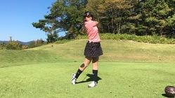 ツアー出場復活に向けてもう一度立ち上がる女子プロゴルファー のトップ画像