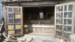 築50年以上、標高2926ｍにて風雪に耐えぬいた薬師岳祠再建 のトップ画像