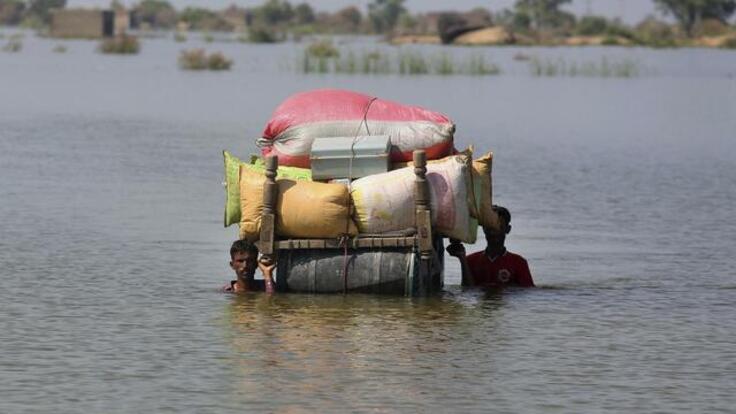 緊急支援　パキスタン洪水のための支援を
