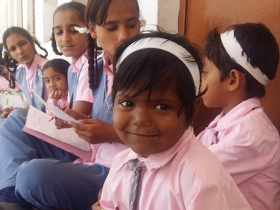 556人が通う、インドの女子校。貧困の中から自立への一歩を！