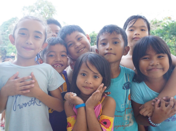 フィリピン離島で暮らす子供たちに150冊の本を届けたい 学生ngo Est 19 05 17 公開 クラウドファンディング Readyfor レディーフォー