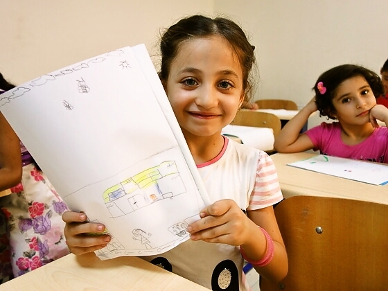 イラク本土から避難してきた子どもたちの学校を建設します