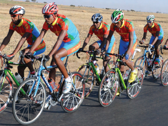 アフリカのエリトリアのサイクリストを自転車で四国を一周するイベントに呼びたい