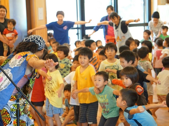 熊本地震でストレスを抱えた子どもをアフリカンダンスで元気に！