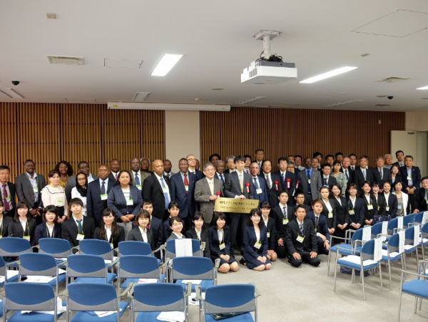 A17c9aaa61e80a1bf71d0d850af4e5baa9800bbd