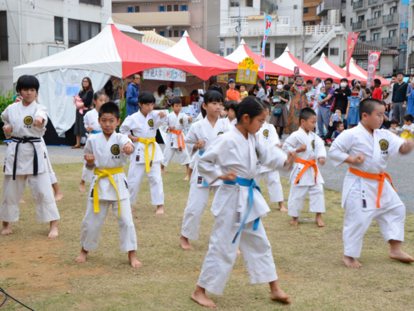 A17c9aaa61e80a1bf71d0d850af4e5baa9800bbd