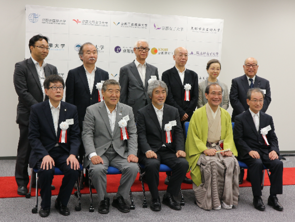 A17c9aaa61e80a1bf71d0d850af4e5baa9800bbd