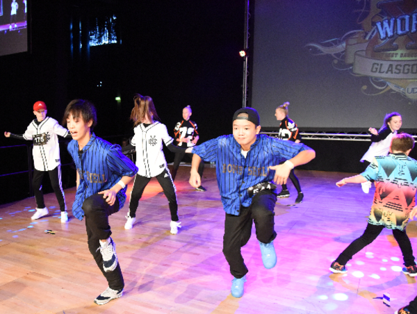 A17c9aaa61e80a1bf71d0d850af4e5baa9800bbd