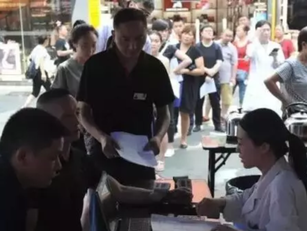 A17c9aaa61e80a1bf71d0d850af4e5baa9800bbd