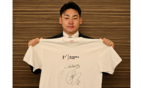 丸 佳浩選手サイン入りPlayer's PlusオリジナルTシャツ（XLサイズ）