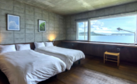 沖縄LGBTフレンドリーホテル「Tripshot Hotels KOZA/Villas HAMAHIGA」ガーデンンスイート宿泊（2泊3日、１組3名まで）