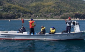 「奇跡の海」で漁師と釣り体感コース