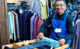 代表入山作！製糸場のまち、富岡の手織りシルクストール