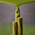 空高く舞うシガール